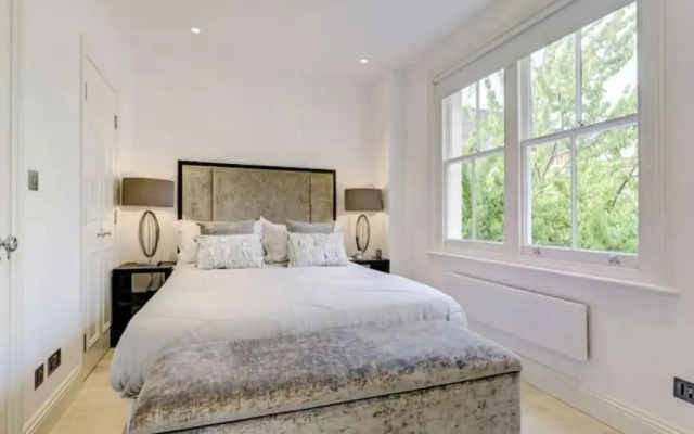 Amazing Mayfair Apartment