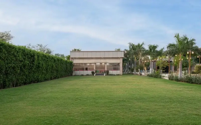 Clarks Inn Bichpuri, Agra
