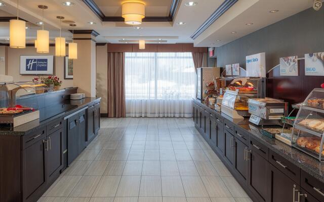 Holiday Inn Express & Suites Ottawa East - Orleans by IHG
