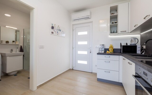 Nice Apartment in Simuni With 2 Bedrooms and Wifi