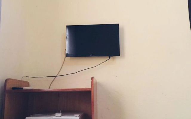 Room-single Room - Ground Floor in Accra