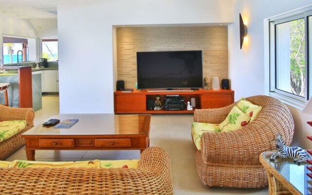 Villa Blue Beach