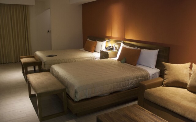 Hotel Puerta Del Sol