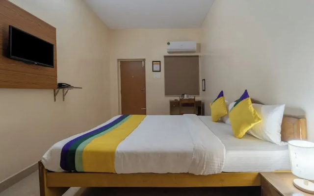 Itsy Hotels Everest Leela Residency