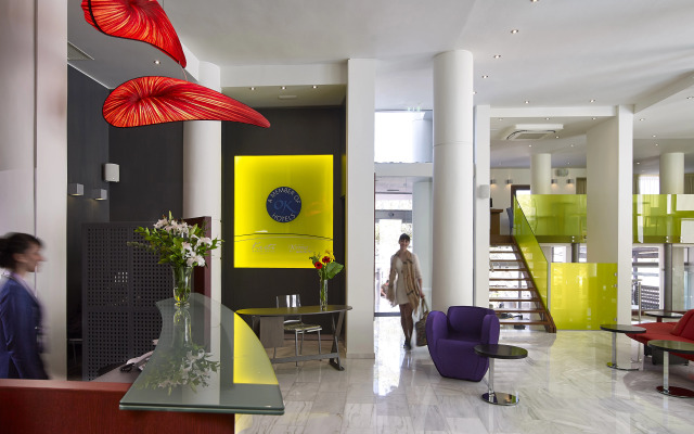 Kyma Suites Beach Hotel