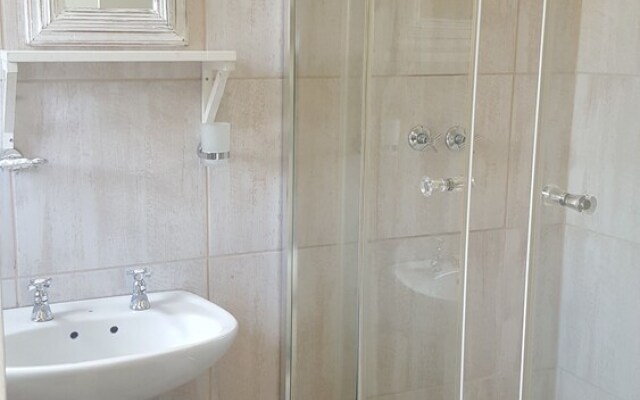 120 At Klerck Guest House