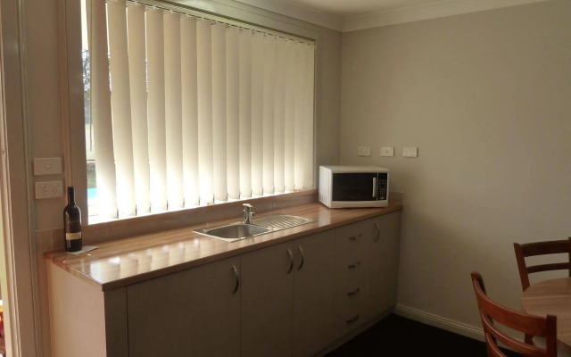 The Aston Motel - Tamworth