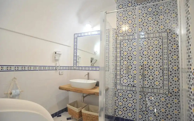 Art House in Amalfi Historical Center Near Beach