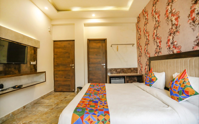 FabHotel Enaya Residency