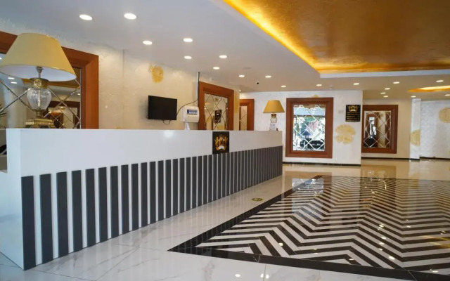 Grand Niki Hotel & Spa