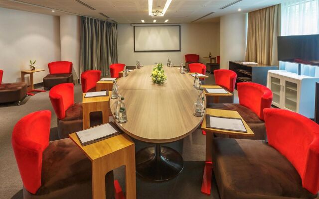 Novotel Manila Araneta City Hotel