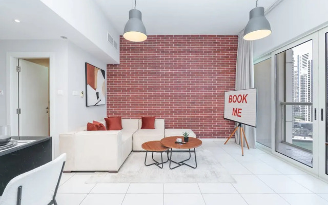 Marina Views 1-bedroom Sleeps 4 With Balcony