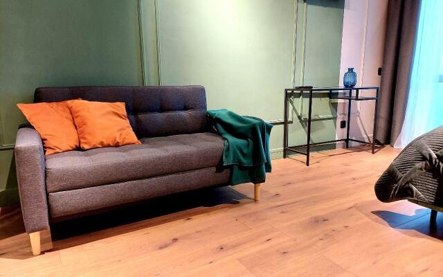 Апартаменты на улице Азина