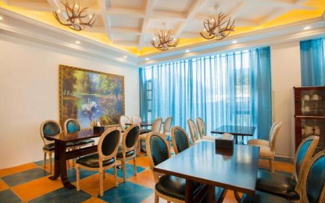 Dali Luzhoufan Seaview Hotel