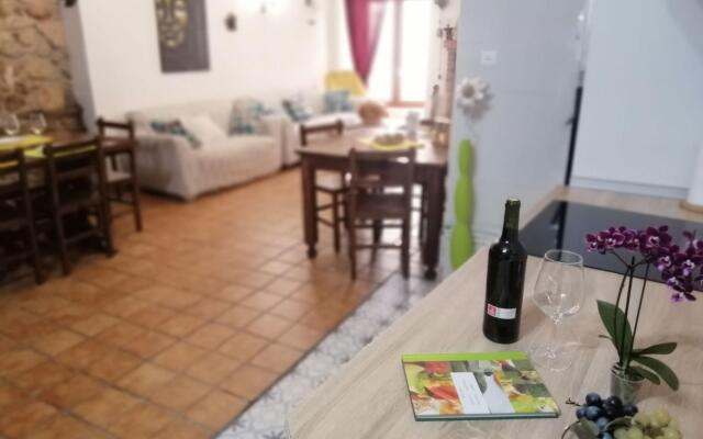 Inviting mansion in Salinillas de Buradón with pool
