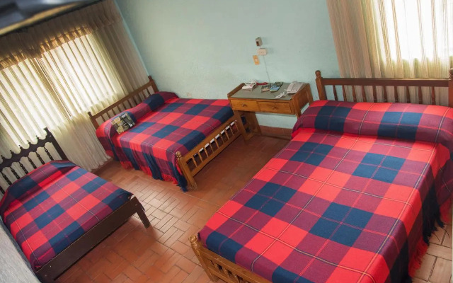 Hotel Abril