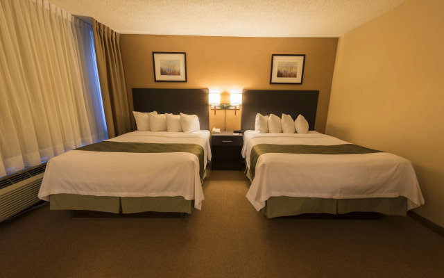 Quality Inn & Suites P.E. Trudeau Airport