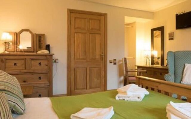 George Inn & Millingbrook Lodge