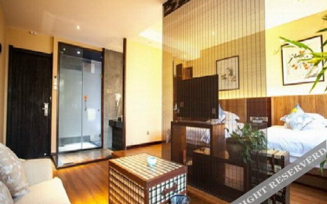 Yikongjian Theme Hotel