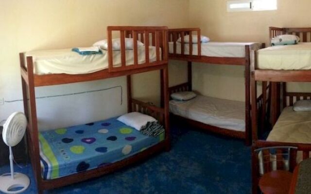 Yaxche Centro Hostal y Camping