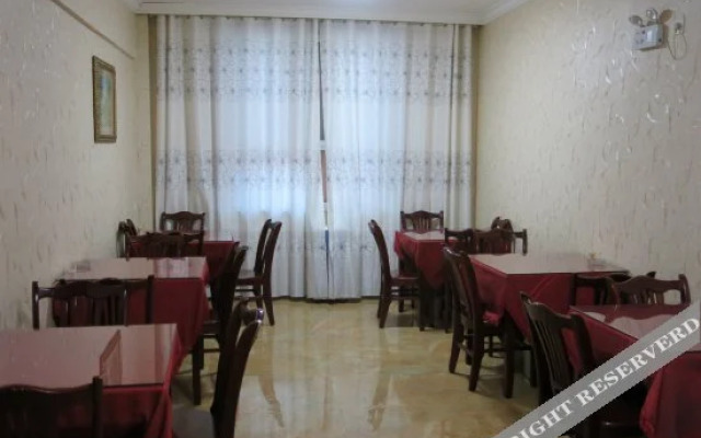 Wuhai Huafeng Hotel