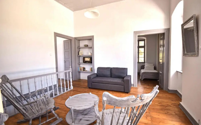 Villa Gaia Syros 1800 s Stone Building