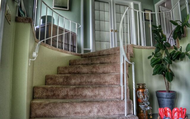 Sunny Shuswap B&B