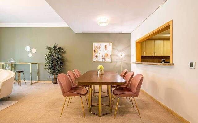 Spacious New Furnished 2br M Palm Jumeirah