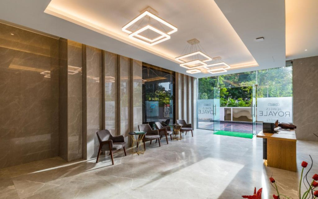 AR Suites Jewels Royale