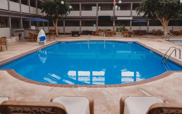AmericInn by Wyndham Appleton Downtown