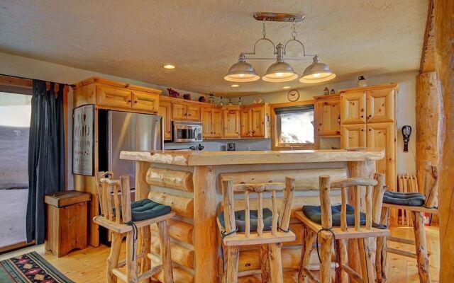 Barton Cabin by RedAwning