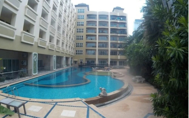 The Residence Floor 7 Room 706