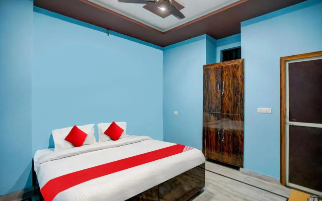 OYO Flagship 702327 D.S. Guest House