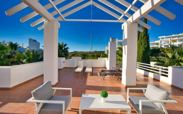 AL-321 Penthouse 3 bedrooms Alcazaba Lagoon