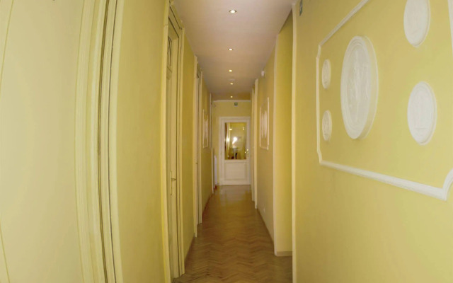 DG Prestige Room