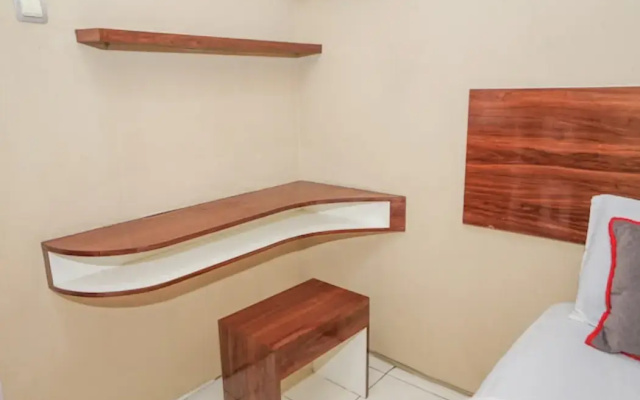 Hotel O Ciputat Near Apartment Green Lake View Ciputat