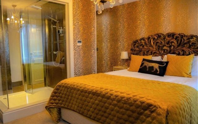 OYO The Townhouse