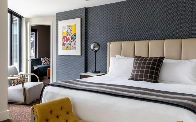 Hotel Theodore