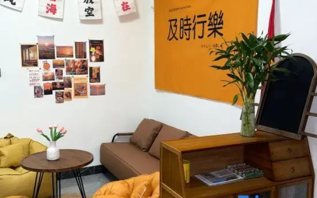 Shiyou Bajiu Youth Hostel (Beihai Yintan International Passenger Port)
