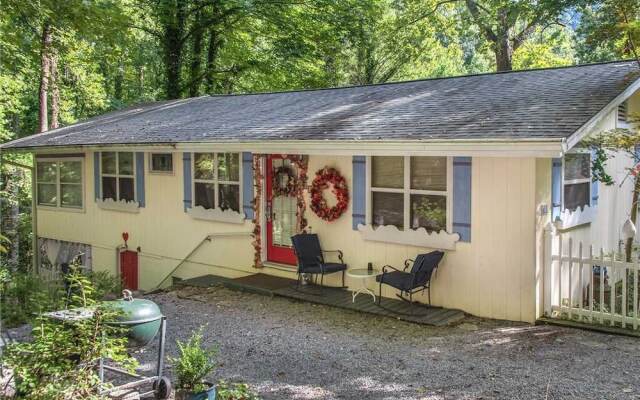 A Precious Place - Two Bedroom Cabin