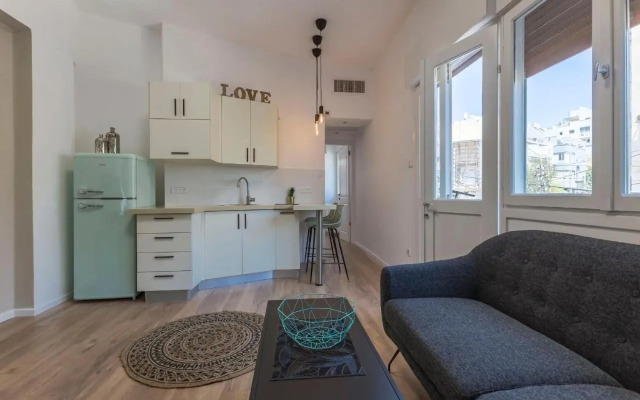 1B Patio beach house premium location w/2 balcony