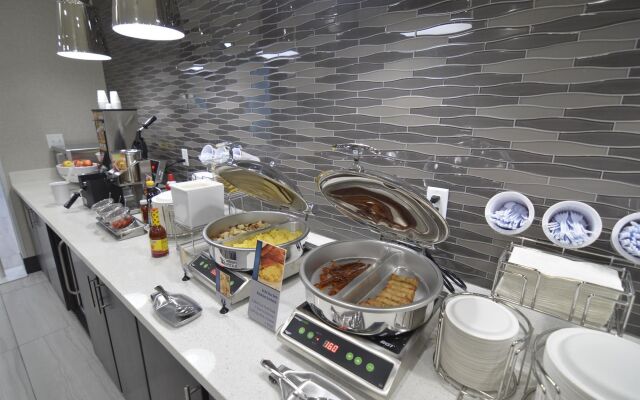 Best Western Plus Waller Hotel