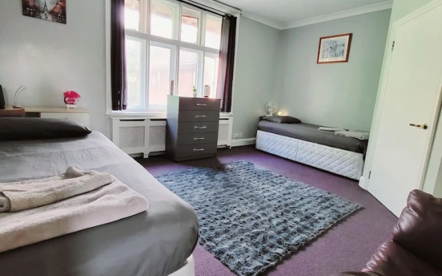 Silver Road Deluxe Retreat in Norwich