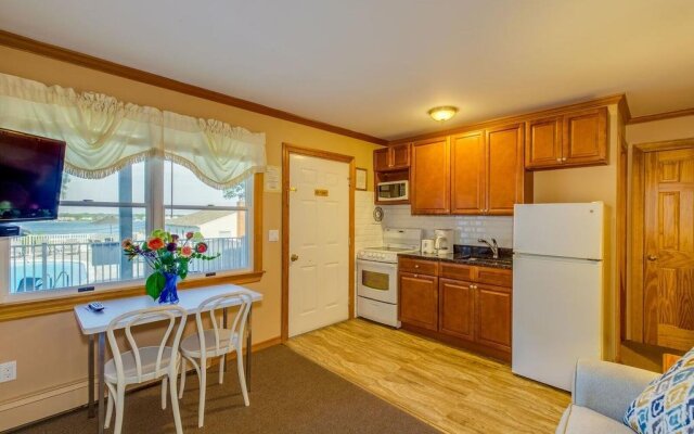 Colonial Shores Resort