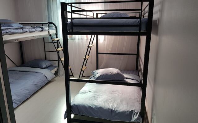 We Home Guesthouse - Hostel