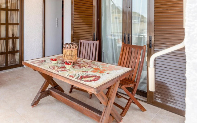 Agia Pelagia Blue Apt 50m from Sea