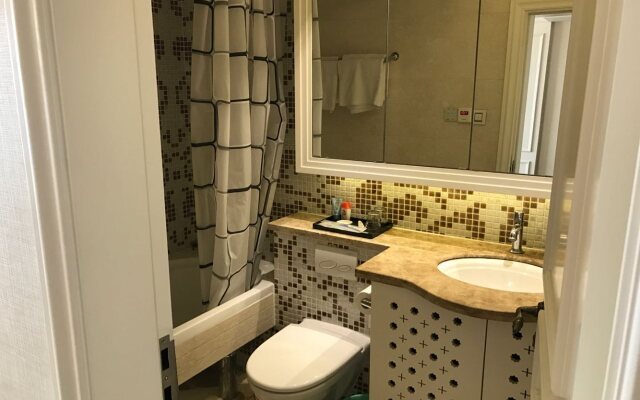 Ri Yue Guang Apartment