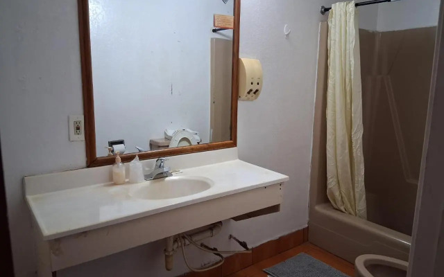 Hotel O Colonial Inn Brownsville Tx