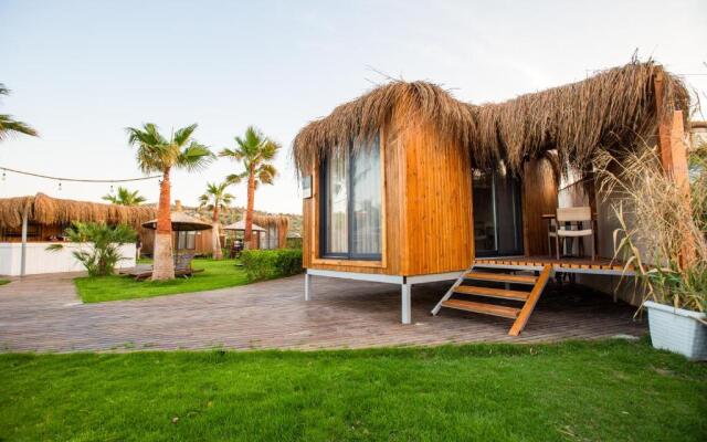 Anda Beach Bistro & Rooms