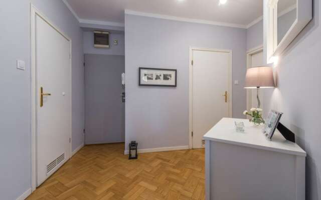 Corner House